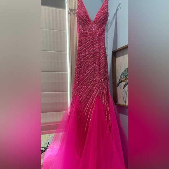 Long designer prom dress - Picture 1 of 2